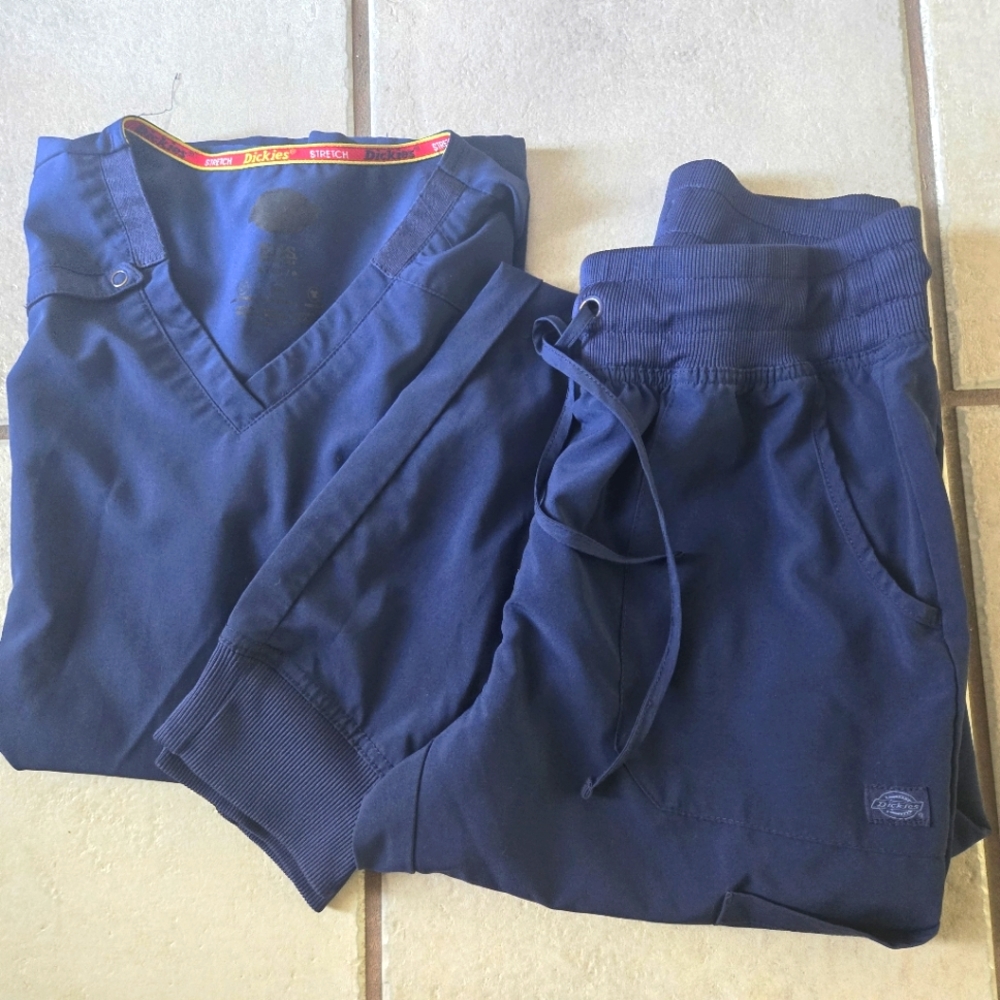 Size Small navy blue Dickies scrub set